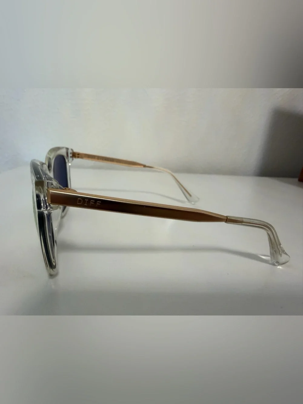 Diff Eyewear Clear Frame Sunglasses with Pink-Gold Mirrored Lenses